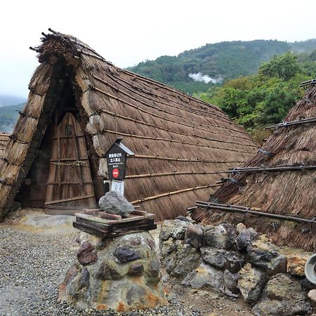 ホテル芳泉鶴 別府市 エクステリア 写真