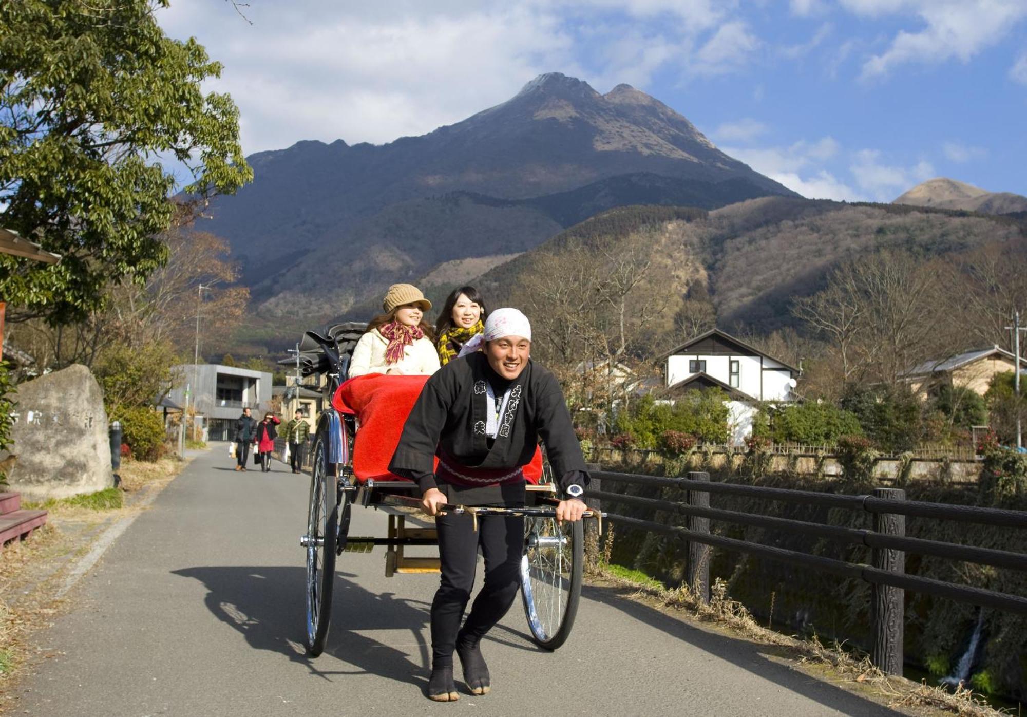 ホテル芳泉鶴 別府市 エクステリア 写真