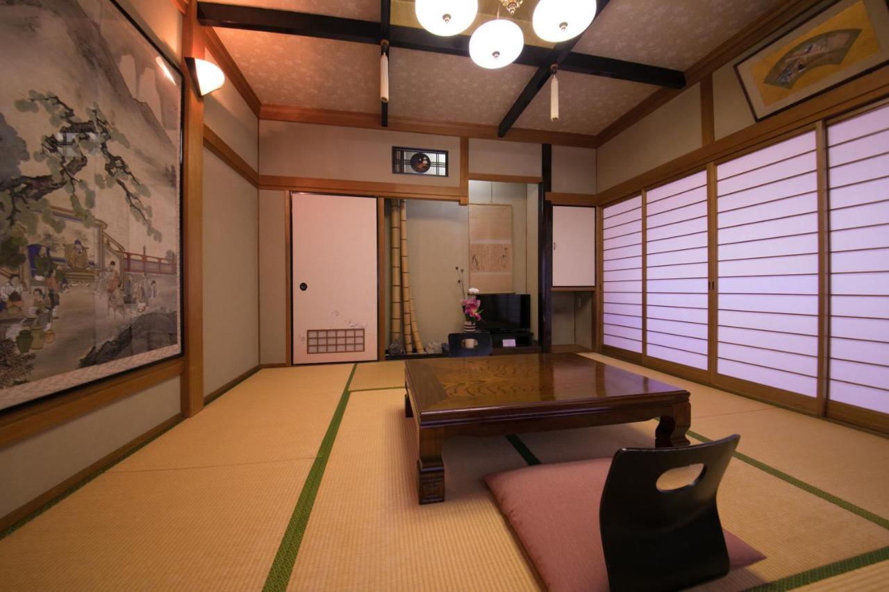ホテル芳泉鶴 別府市 エクステリア 写真